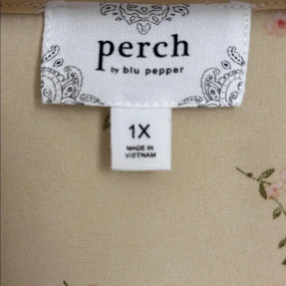 NWT Short Tulip Sleeve Floral Print V-Neck Satin Top 1X Yellow - Picture 10 of 13